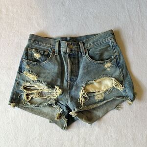 Levis 501’s Distressed Shorts Womens Size 27